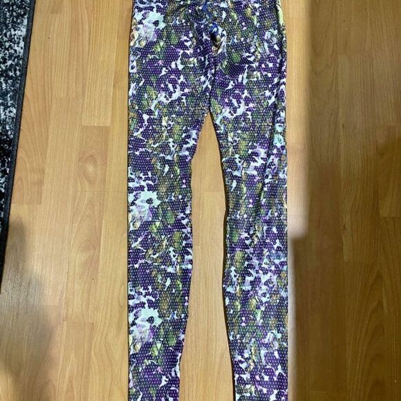 Lululemon Wunder Under Luxtreme Floral Leggings - Picture 3 of 7